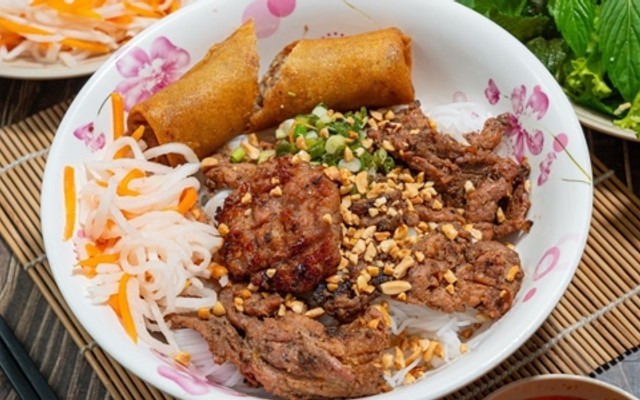Bún Nem Rán & Thịt Xiên Nướng - 285 Phước Thiện