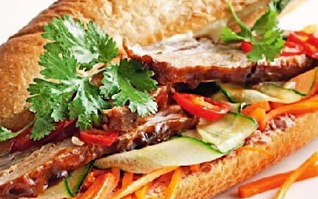 Bánh Mì Quỳnh Trí - Bánh Mì Thịt Nướng & Phá Lấu