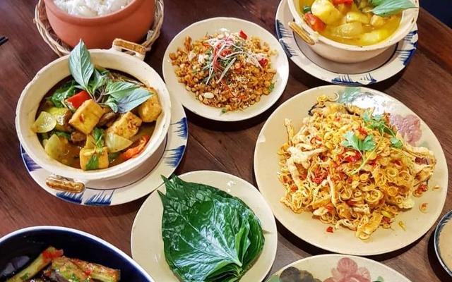 Chay Như Ý - 61 Nguyễn Thiện Kế