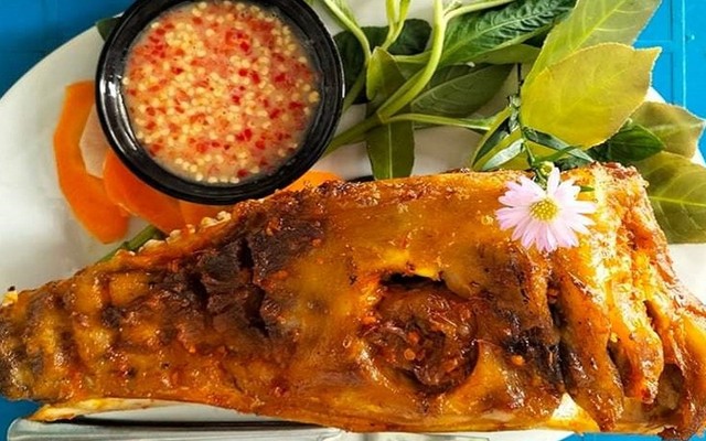 Hoàng Đức - Hủ Tiếu Nam Vang, Má Heo Nướng & Hào Nướng - Bùi Trọng Nghĩa