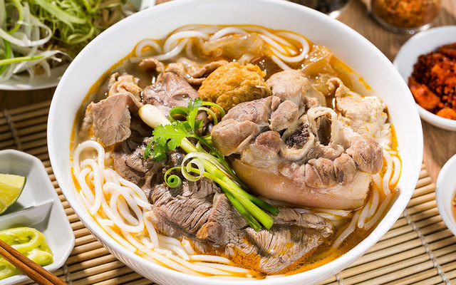 Quán Cô Hoa - Cháo Lòng & Bún Bò