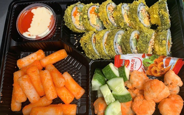 Ăn Vặt Cô Ba - Mì Cay, Kimpap & Gà Rán