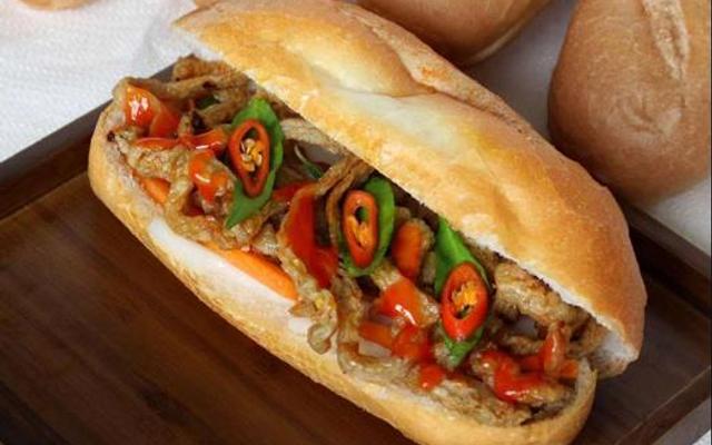SẠC - BÁNH MÌ & CAFE - 50 Trần Nguyên Hãn