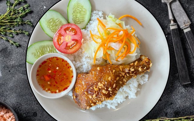 Cơm Bình Dân 04 - Cơm Gà