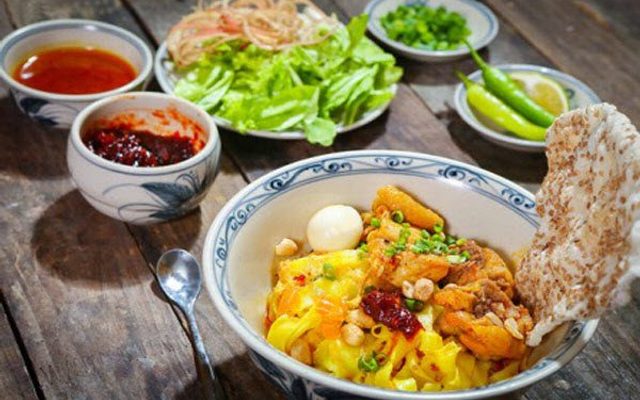 3 Chị Em - Mì Quảng, Bún Riêu Ốc & Nước Ép