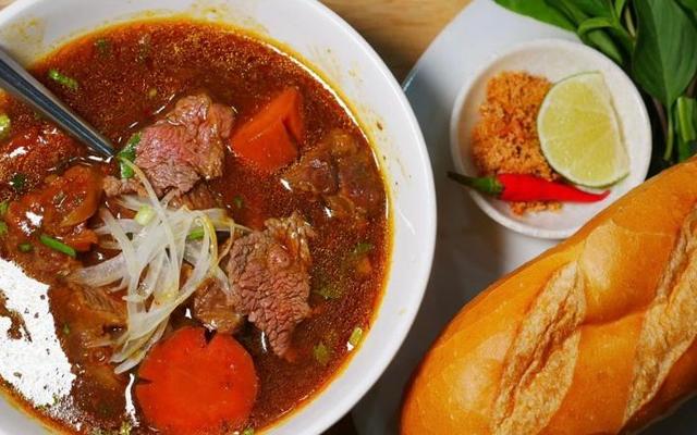 Tiệm Ăn Hòa My - Bò Kho, Bánh Mì & Bánh Hỏi Heo Quay - Tân Kỳ Tân Quý