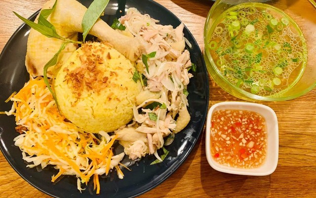 Cơm Gà Má Hải - 03 Trần Văn Dư