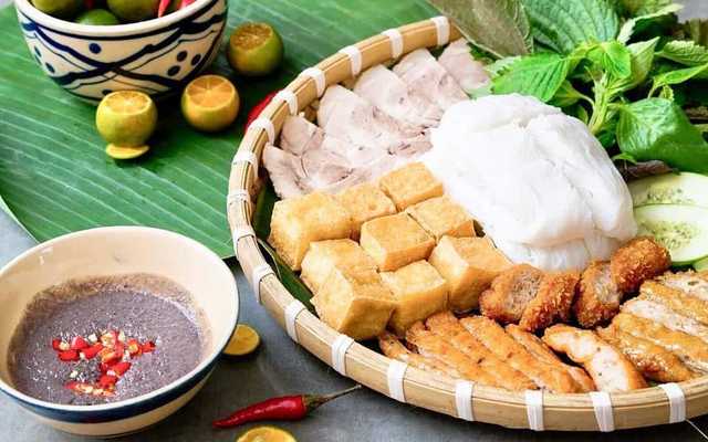 Bún Đậu Mắm Tôm, Mì Trộn & Ăn Vặt - Lan Anh Quán