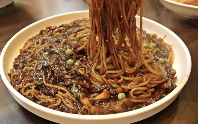 Hương Vị Giang Hồ - Bún Ốc Liễu Châu, Mỳ Tương Đen & Bánh Mì Thịt Cung Đình