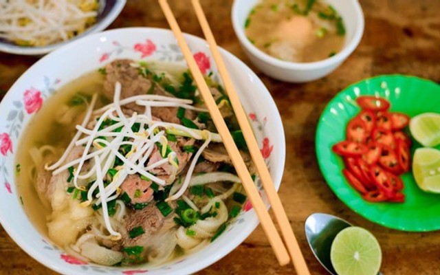 Phở Phú Vương - Lê Văn Lương