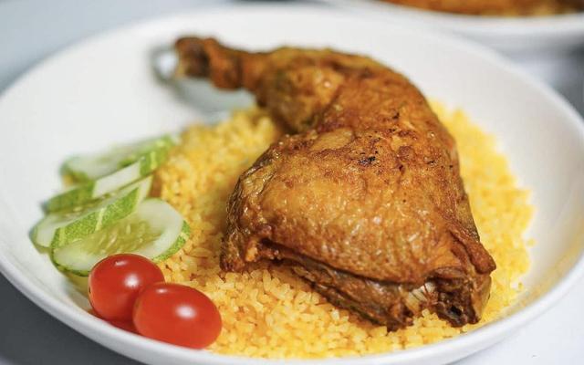 Cơm Gà Xối Mỡ - Ung Văn Khiêm