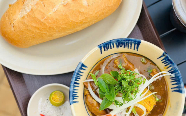 KHOI COFFEE - TRÀ TRÁI CÂY - BÚN THỊT XÀO