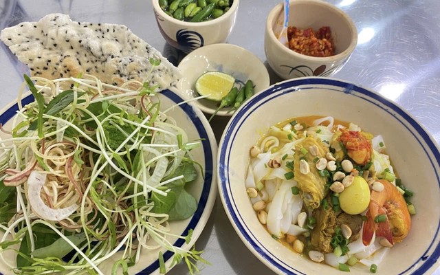 Mì Quảng Cô Chút - Đặc Biệt Mì Nhà Tráng - Huỳnh Dân Sanh