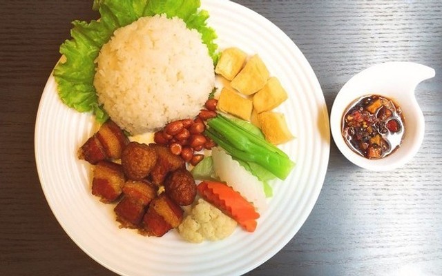 Cơm Gà Kho Gừng + Daily - Cơm Văn Phòng & Healthy Food CN3