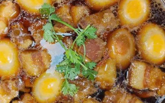 Cơm Phần 68 & Cafe Võng - Lê Văn Phẩm