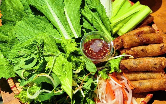 Quán Nhà Moon - Bún Ram Tôm Đất - 111 Cần Giuộc