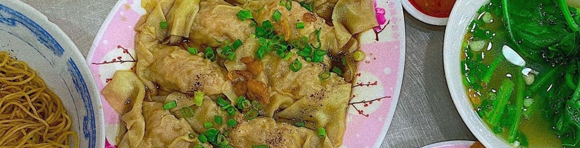 Quán A Sìn - Mì Sủi Cảo, Hoành Thánh & Dim Sum