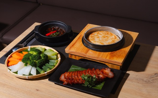 Cơm Đốt Thố Lão Đại - Tô Hiệu