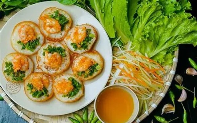 Quán Ăn Vặt Ba Trai Đẹp - 122 Trần Hưng Đạo