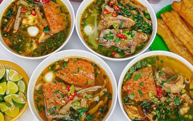 Bánh Canh Dốc Cơ Sở 2 - Lê Doãn Nhạ