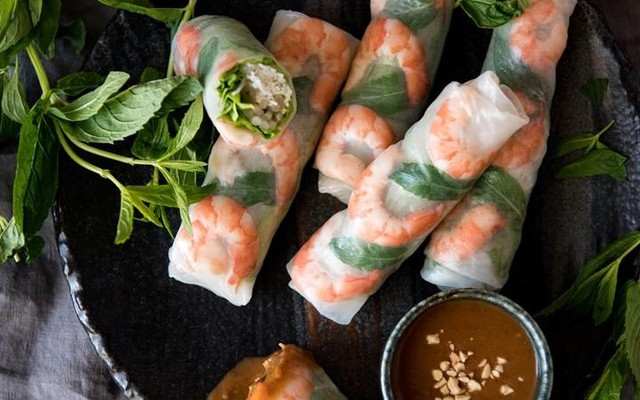 Gỏi Cuốn, Bò Bía & Bún Mắm Nêm - Chị Hạnh Tân Bình