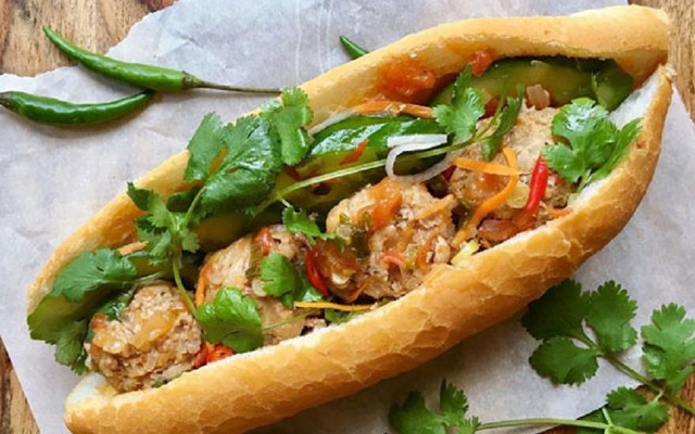 Bánh Mì Sài Gòn - 159A Nguyễn Huệ