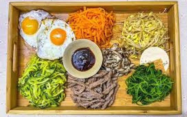 Quán Sinh Từ - Cơm Văn Phòng, Phở & Đồ Ăn Hàn Quốc - Phố Đông 4