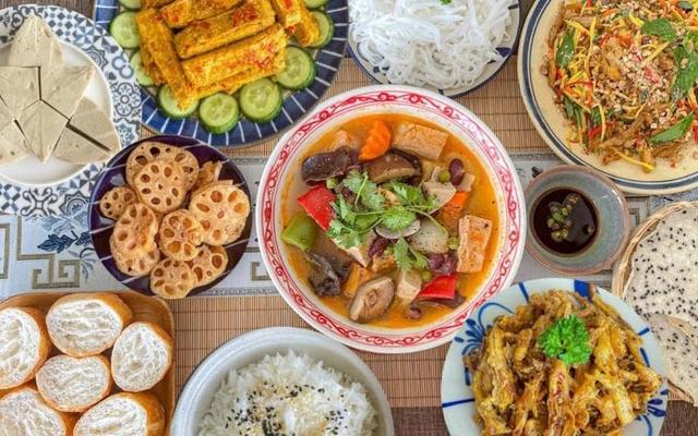Quán Chay Ngộ Vegan - 68 Nguyễn Thị Thập