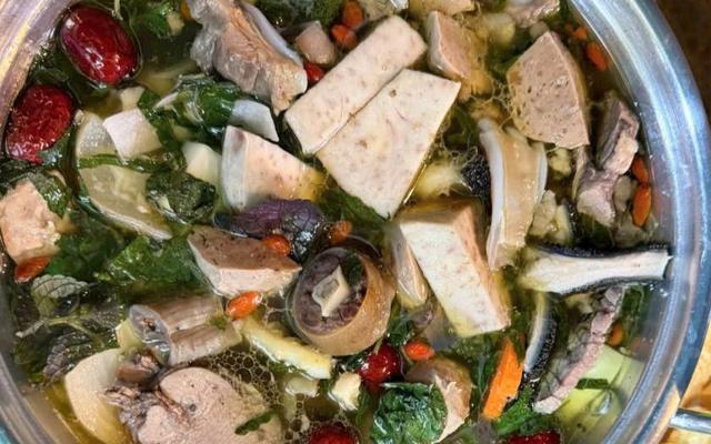 Lẩu Bò Tơ Tây Ninh - 634 Nguyễn Xiển