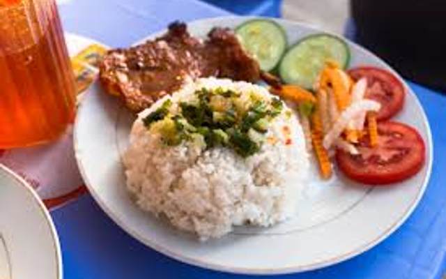 Cơm Tấm Bình Dân Cô Thiêm - Trường Chinh