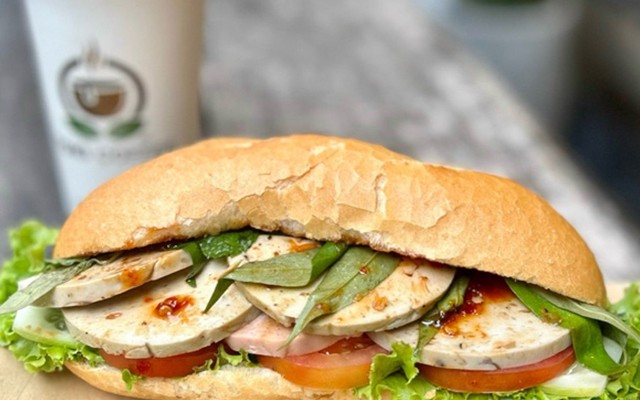 Bánh Mì Chay Nàng Nga - 527 Nguyễn Văn Quá