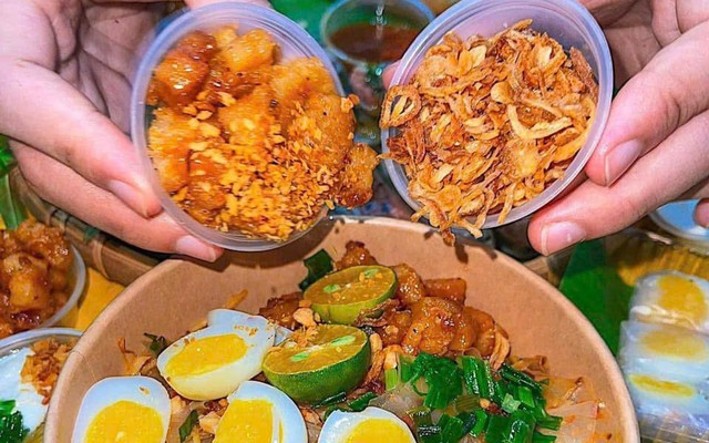 Bánh Tráng Trộn Tóp Mỡ Trứng Lòng Đào No.1 Sài Gòn - Phan Huy Ích