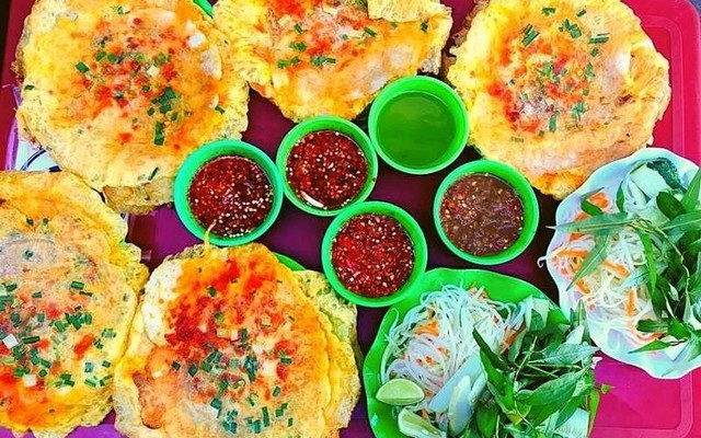 Bánh Ép Huế - Ngân Hà 2 - 50 Hoàng Minh Thảo