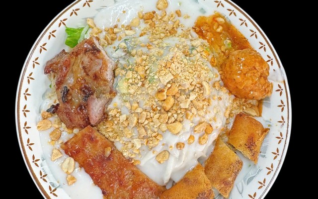 Trung - Bánh Tằm Bì & Bún Thịt Nướng - Ngô Thị Thu Minh