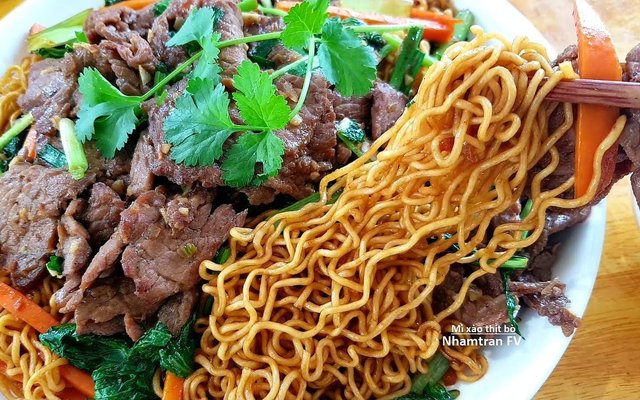 Quán Mì Xào Bò, Nui Xào Bò