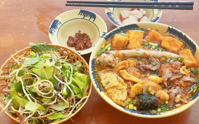 Bún Riêu Cua Tóp Mỡ - Bún Cá, Ốc - Ngụy Như Kon Tum