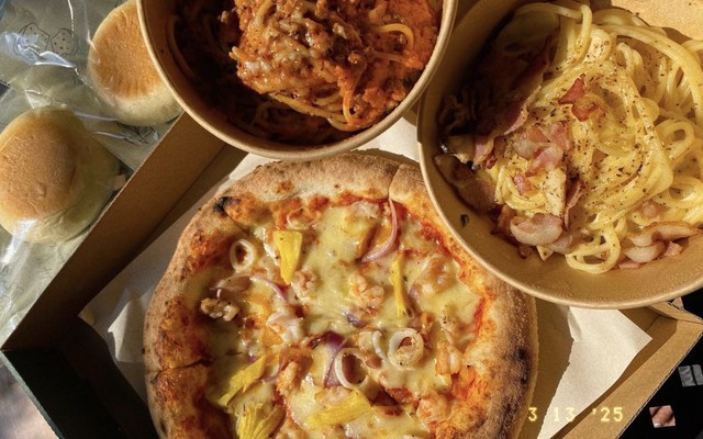 Tiệm Pizza Thủ Công - Hố Nai