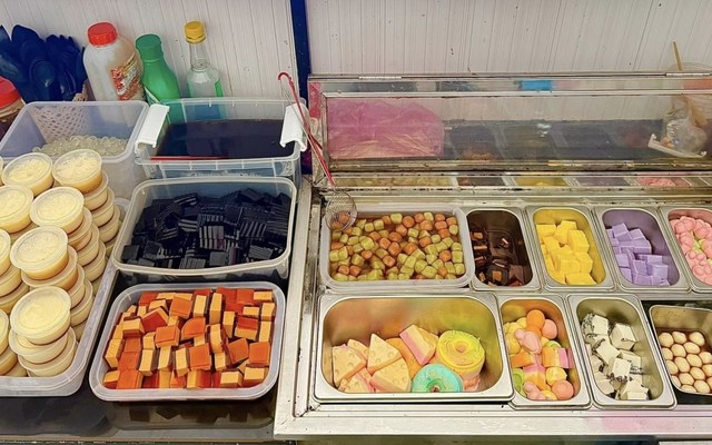 Tiệm Trà Bé Heo - Trà Sữa, Mỳ Cay & Ăn Vặt - Bùi Văn Hòa