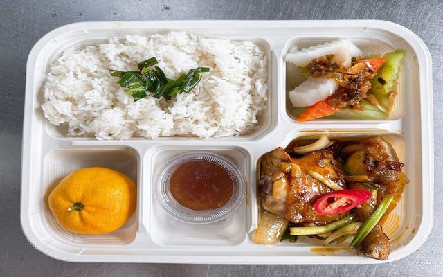 Tiệm Cơm Family - Phố Vũ Đức Úy