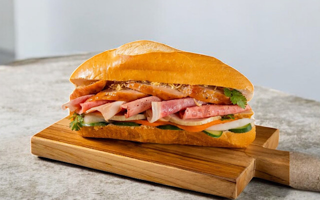 Toản Hương - Bánh Mì Hà Nội, Xôi Mặn & Bánh Bao - Lê Văn Việt