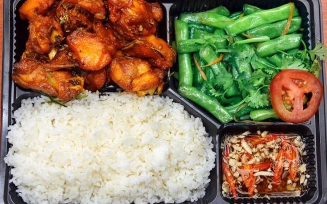 Giang Sáu - Cơm Sườn & Cơm Bình Dân - Đinh Công Tráng