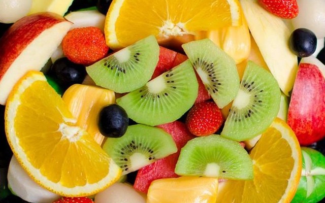 Trái Cây Cắt Sẵn & Nước Ép Nhà Ngân