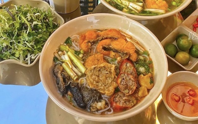 Bún Cá Cay 1986 - 280 Trần Nguyên Hãn