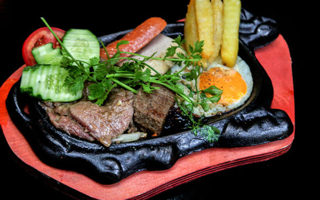 Bò Bít Tết Minh Phát - 210 Huỳnh Cương