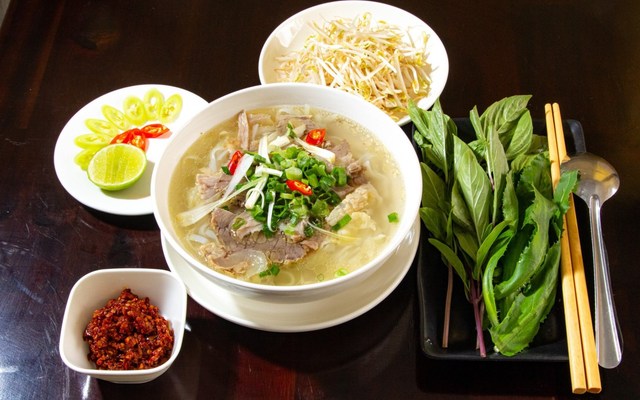 Phở & Mì Xíu - Phố Đi Bộ Bạch Đằng