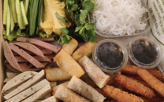 Bún Chả Nước Tương Cô Tư - Lộ Số 4