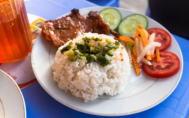 Cơm Tấm, Cơm Trưa & Bún Thịt Nướng