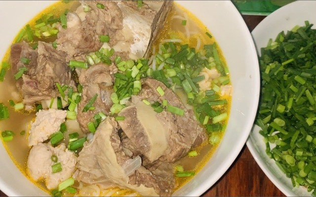 Bún Xương & Bún Lòng Tâm