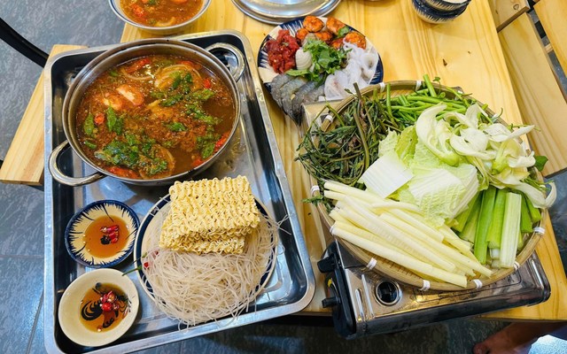 Lẩu Cù Lao Cô Thắm