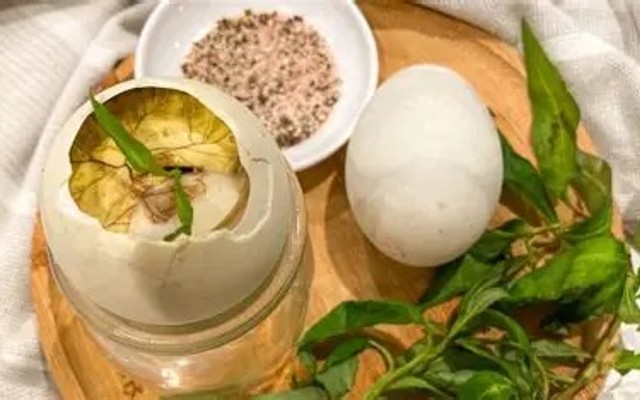 Thiên Kim - Hột Vịt Lộn Luộc Nước Dừa & Hột Vịt Vữa